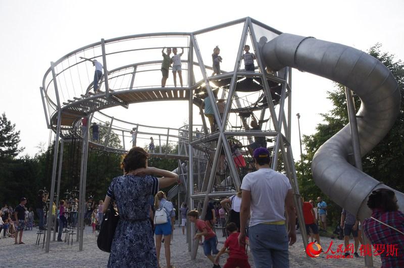 Ī˹ӭ871qߠ@ekMaker FaireͯƼչ w z